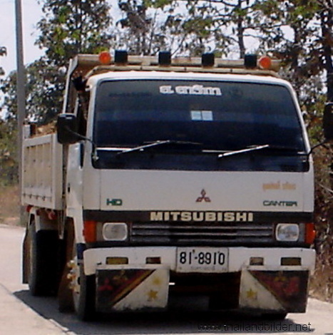 Kleinlastwagen cement und steine
