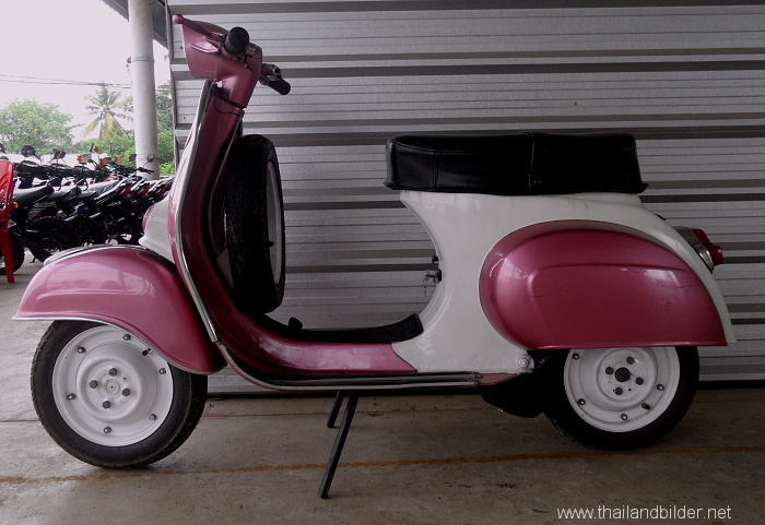 motorrad alt mit reserverad