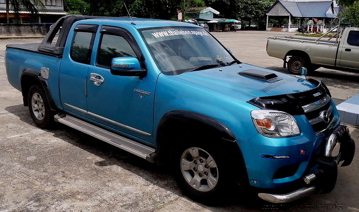 Pickup mazda altes modell blau